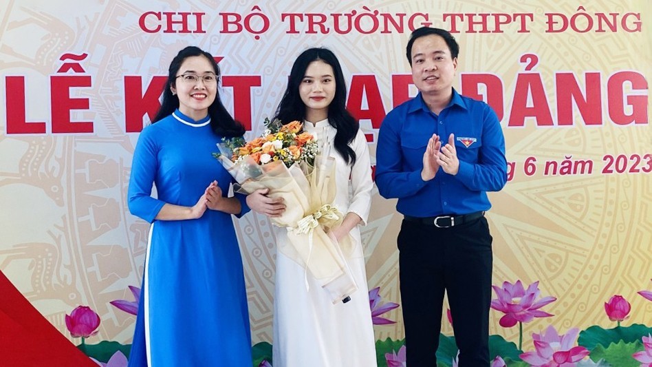em Đặng Hà Giang - học sinh tiêu biểu đầu tiên trong lịch sử của trường THPT Đông Mỹ, cũng như huyện Thanh Trì 