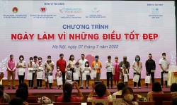 Nu Skin trao học bổng và quà tặng cho trẻ em có hoàn cảnh khó khăn