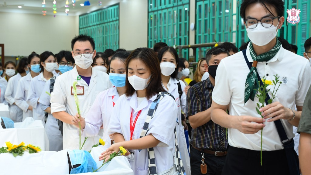 Xúc động lễ tri ân những người hiến thân thể cho y học