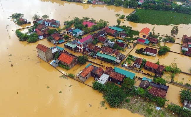 Tập trung khắc phục hậu quả và chủ động ứng phó với áp thấp nhiệt đới, mưa lũ tại miền Trung