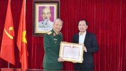 CLB thiện nguyện Ấm Tình Yêu Thương nhận bằng khen của Hội Hỗ trợ gia đình liệt sĩ Việt Nam
