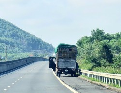 Tiềm ẩn nguy cơ mất an toàn giao thông trên cao tốc Đà Nẵng – Quảng Ngãi