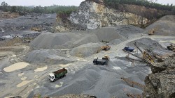 Quảng Nam: Nghiêm cấm khai thác khoáng sản cầm chừng, gây khan hiếm vật liệu