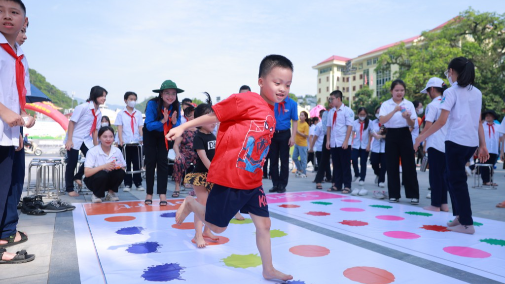 Ngày cao điểm chiến sĩ tình nguyện “Vì đàn em thân yêu”