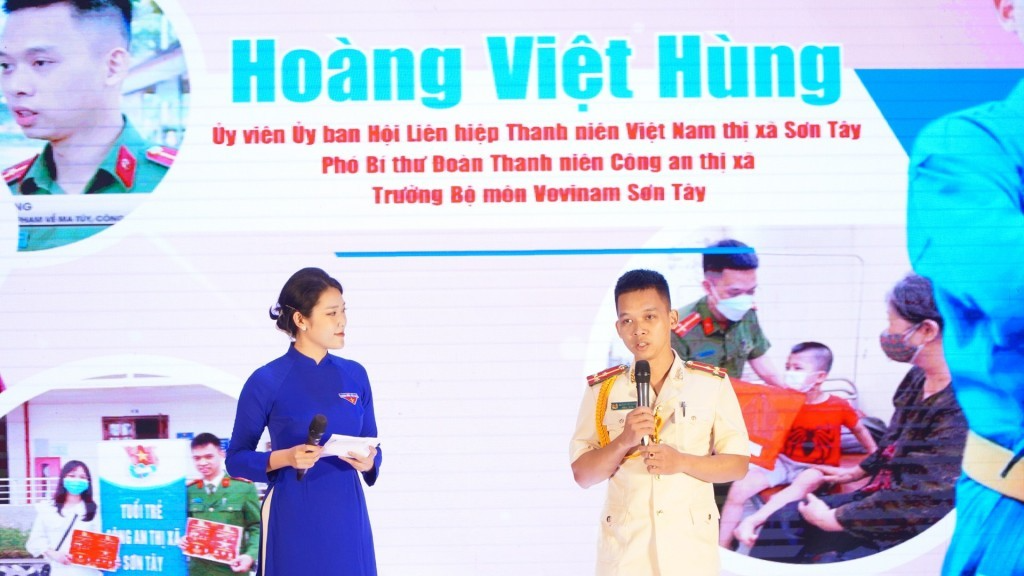 Chú cảnh sát của những em bé...