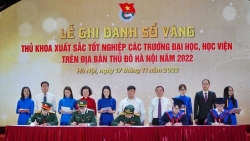 "Giữ chân", thu hút nhân tài