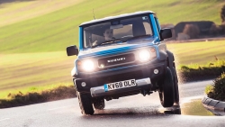 Đánh giá Suzuki Jimny sắp về Việt Nam: Cỗ máy offroad dễ thương