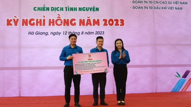 “Kỳ nghỉ hồng” nơi địa đầu Tổ quốc