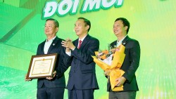 GREENFEED Việt Nam đón nhận Bằng khen của Bộ Nông Nghiệp và Phát triển Nông thôn