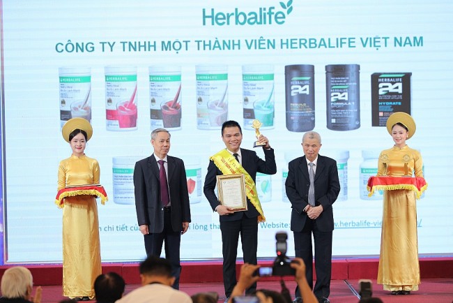 Herbalife Việt Nam đạt giải thưởng “Sản phẩm Vàng vì sức khỏe cộng đồng năm 2023”