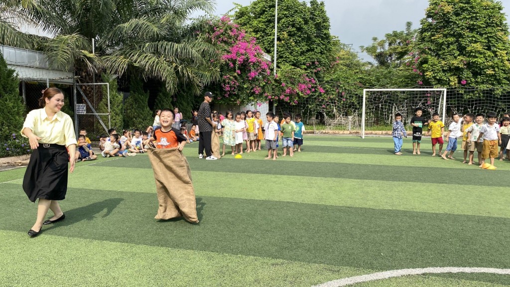 Cận cảnh ngôi trường "đẹp nhất quận Hà Đông"