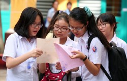 Nhiều trường học thu phí "giữ chỗ", Sở GD&ĐT Hà Nội chỉ đạo khẩn