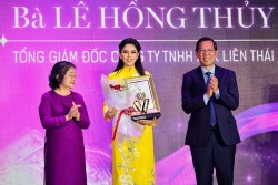 CEO Lê Hồng Thuỷ Tiên được vinh danh nữ doanh nhân xuất sắc TP HCM 2024