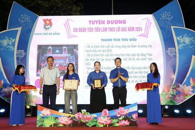 Tuyên dương 24 Chi đoàn, 19 thanh niên tiên tiến làm theo lời Bác