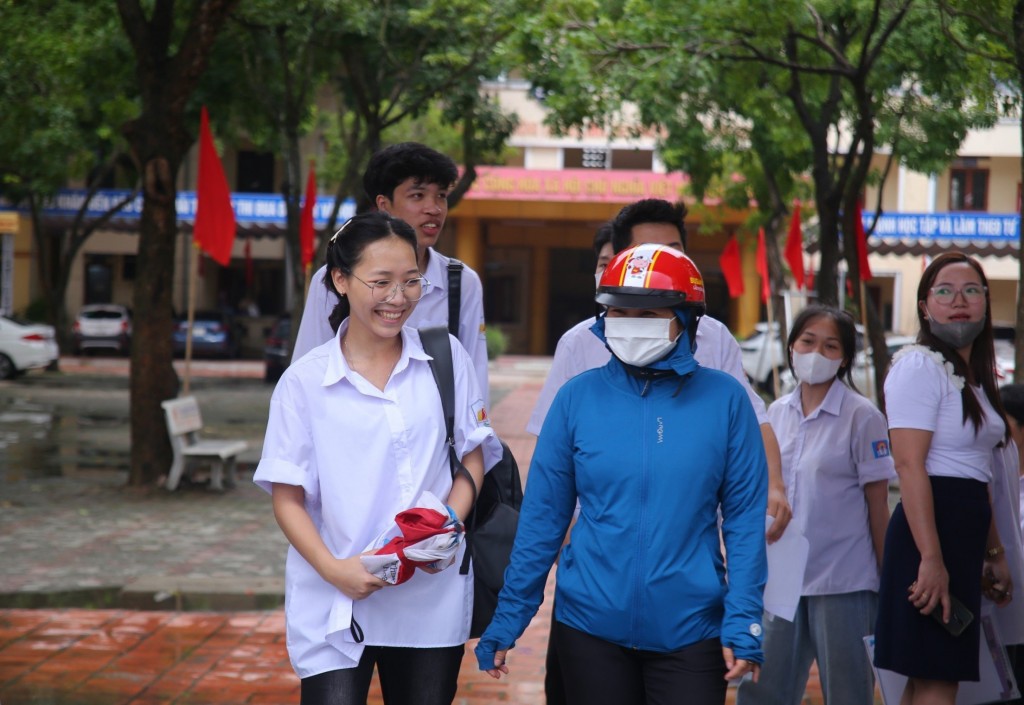 Hơn 23.200 thí sinh Hải Dương hoàn thành bài thi đầu tiên