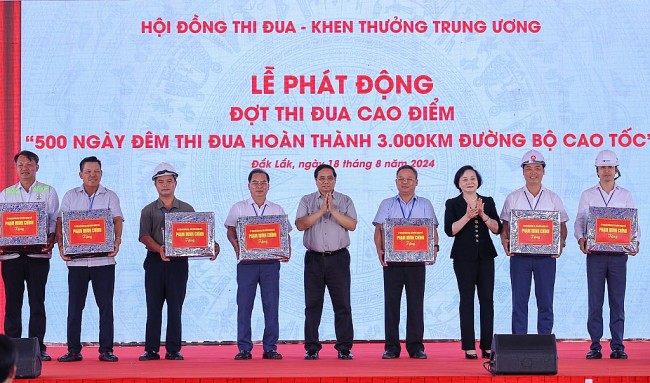 Thủ tướng phát động “500 ngày đêm hoàn thành 3.000km đường bộ cao tốc”