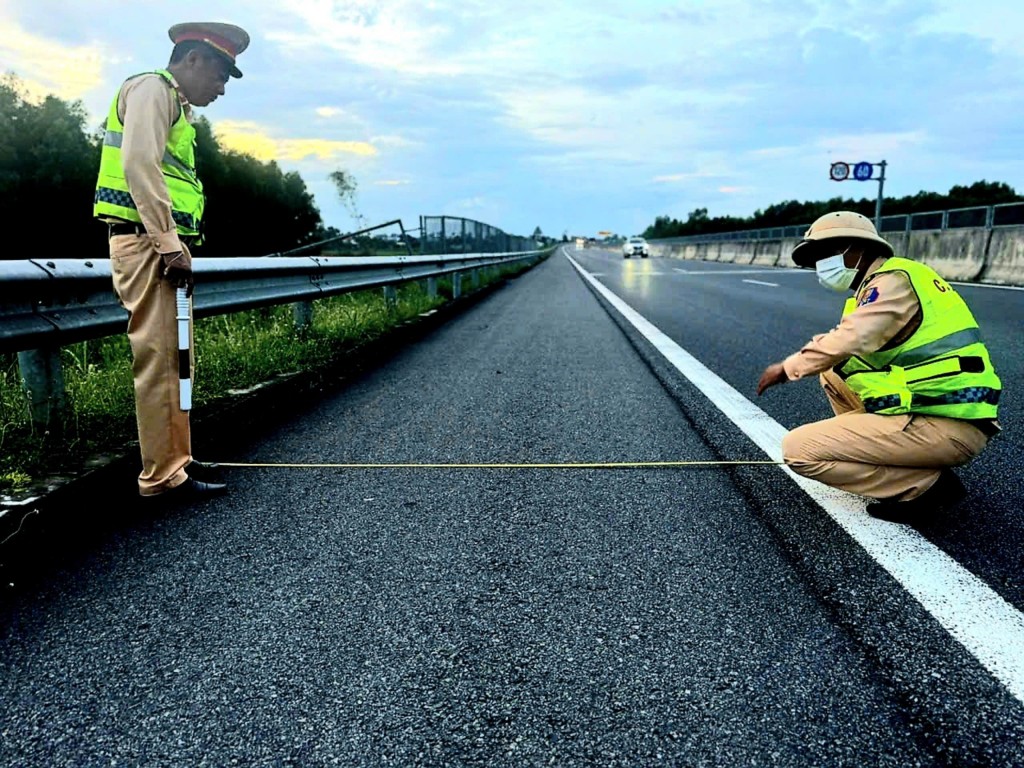 Cục Cảnh sát giao thông chỉ ra loạt bất cập trên cao tốc Đà Nẵng-Quảng Ngãi