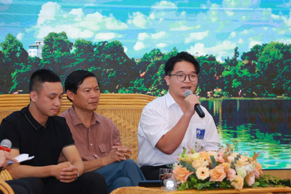 Ngưởi trẻ nguyện viết tiếp khát vọng non sông Ngưởi trẻ nguyện viết tiếp khát vọng non sông