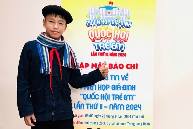 Vượt khó đến trường, nam sinh trở thành đại biểu “Quốc hội trẻ em”