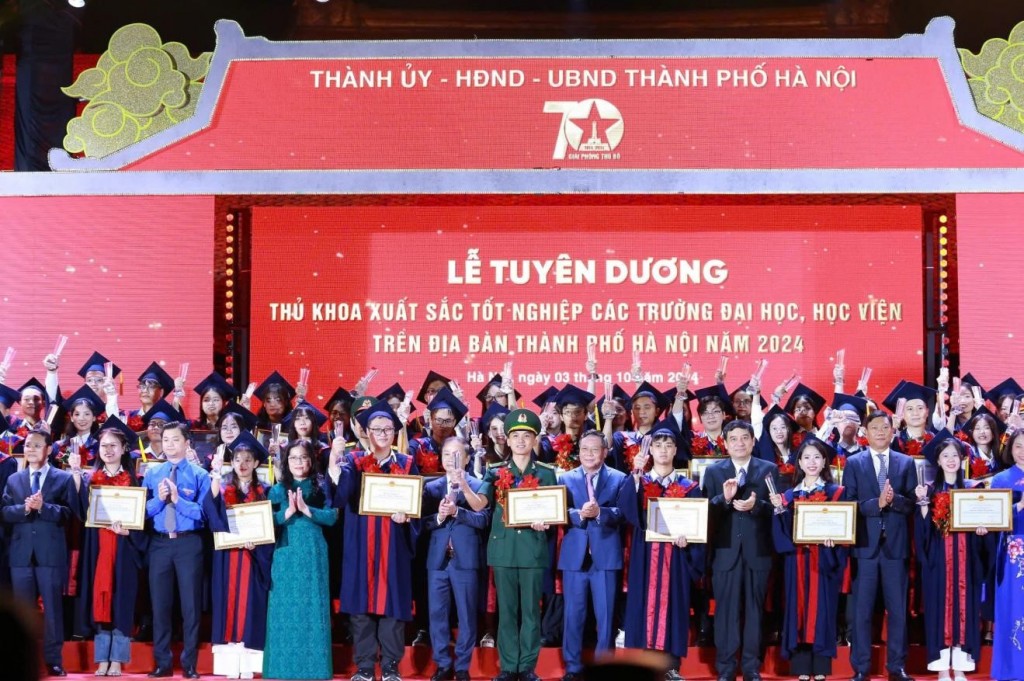 Những thủ khoa đặc biệt