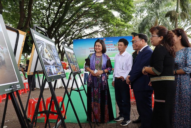 Triển lãm ảnh nghệ thuật “Đắk Lắk - Hội tụ và bản sắc”