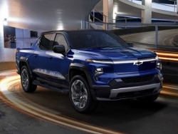 Chevrolet Silverado EV RST First Edition - đối trọng của F-150 Lightning, “cháy hàng” chỉ sau 12 phút mở bán