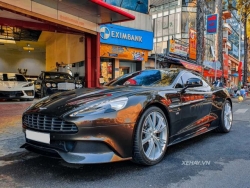 Sài Gòn: Aston Martin Vanquish màu "nâu chì" siêu hiếm bất ngờ tái xuất trên đường phố