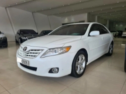 Toyota Camry đời 2009 xuất hiện trên thị trường xe cũ với giá gần 1 tỷ đồng