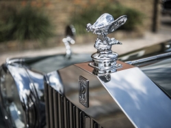 Spirit of Ecstasy: Biểu tượng của chuyện tình vượt thời gian