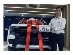 Nghệ An: Nhờ sale bấm biển, bộ đôi Ford Ranger “rinh” được biển VIP