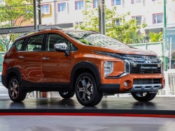 Mitsubishi Xpander Cross bản cũ được giảm giá 30 triệu đồng