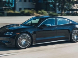 Porsche Taycan 2025 có tầm vận hành lên tới gần 600 km