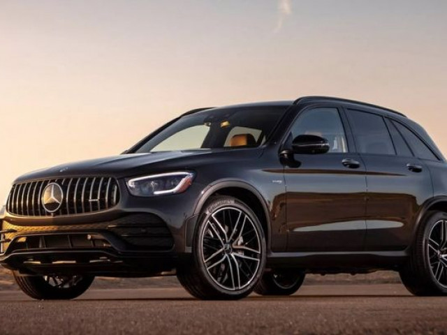 Mercedes-Benz GLC bị triệu hồi do lỗi lệch đèn pha