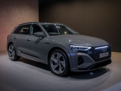 Đại lý nhận cọc Audi Q8 e-tron, giá dự kiến 3,8 tỷ VNĐ