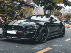 Ford Mustang bản 5.0 GT hàng hiếm tại Việt Nam thêm hầm hố với bodykit Shelby GT500