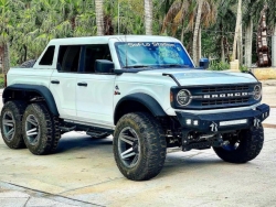 Ford Bronco hóa "quái thú 6 chân" siêu hầm hố sau khi được Apocalypse "phù phép"