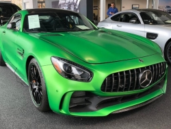 Rộ tin đồn thêm một siêu phẩm Mercedes-AMG GT R sắp về Việt Nam với màu sơn “thửa riêng”