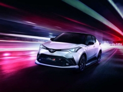 Toyota C-HR GR Sport 2022 chính thức ra mắt khu vực Đông Nam Á, giá từ 812 triệu VNĐ