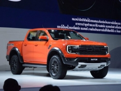 Ford Ranger Raptor 2022 ra mắt Thái Lan, giá khởi điểm từ 1,27 tỷ VNĐ