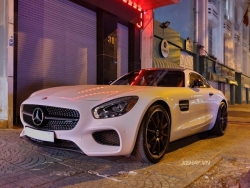 Sài Gòn: Cận cảnh chiếc Mercedes-AMG GT S màu trắng hiếm hoi tại Việt Nam