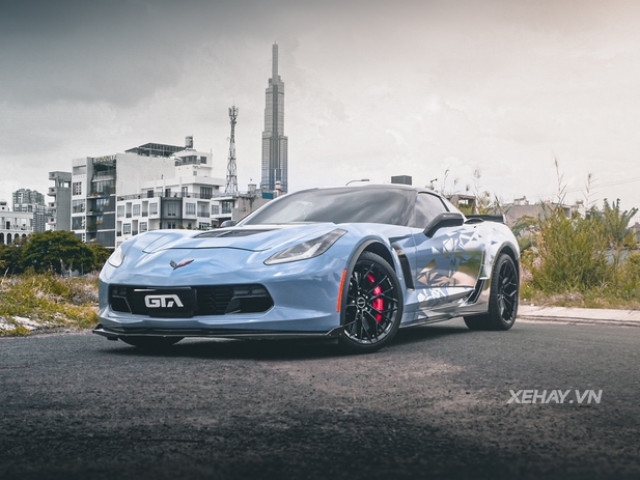 Cận cảnh Chevrolet Corvette C7 Z06 màu xanh dương duy nhất tại Việt Nam