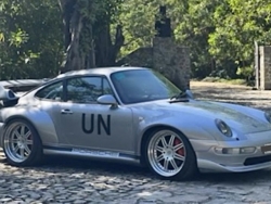 "Vua cafe" Đặng Lê Nguyên Vũ tậu siêu phẩm Porsche 993 GT2 nhân ngày sinh nhật