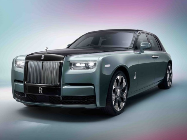 Rolls-Royce Phantom 2022 ra mắt với diện mạo mới