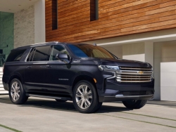 Chevrolet Tahoe và Suburban 2023 cuối cùng cũng có công nghệ lái xe "rảnh tay" Super Cruise