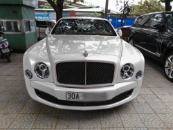 Không chỉ có Rolls-Royce Phantom, ông Lê Thanh Thản còn sở hữu Bentley Mulsanne