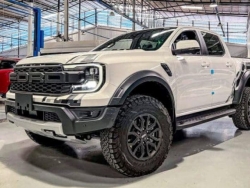 Vừa cập bến đại lý, Ford Ranger Raptor 2023 đã “kênh” giá 40 triệu đồng