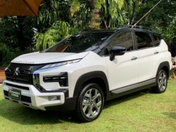 Cận cảnh Mitsubishi Xpander Cross 2023 tại Thái Lan, đếm ngược ngày ra mắt Việt Nam