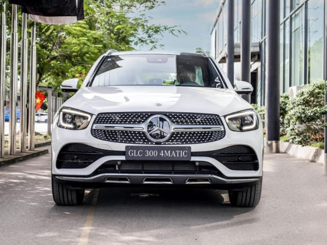 Mercedes-Benz GLC bản cũ nhận ưu đãi lên tới 400 triệu đồng tại đại lý