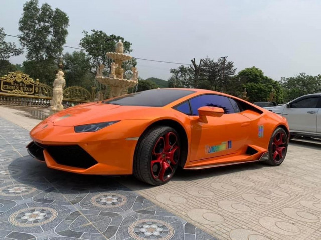 Đại gia xứ Nghệ  tậu siêu phẩm Lamboghini Huracan LP610-4 ODO 4.000km