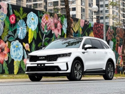 Kia Sportage, Sorento tiếp tục được điều chỉnh giá bán